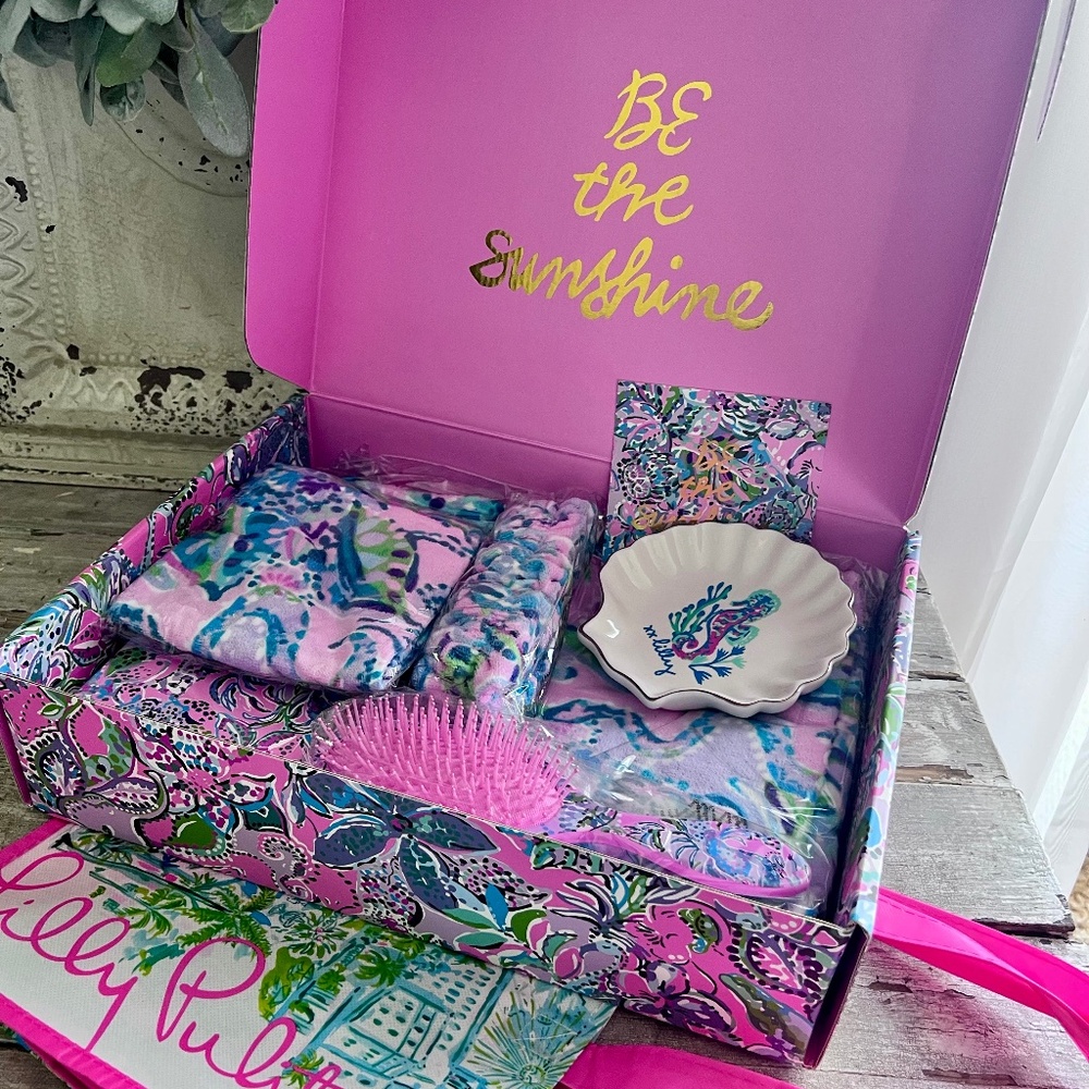 NWT Lilly Pulitzer Sunshine Box